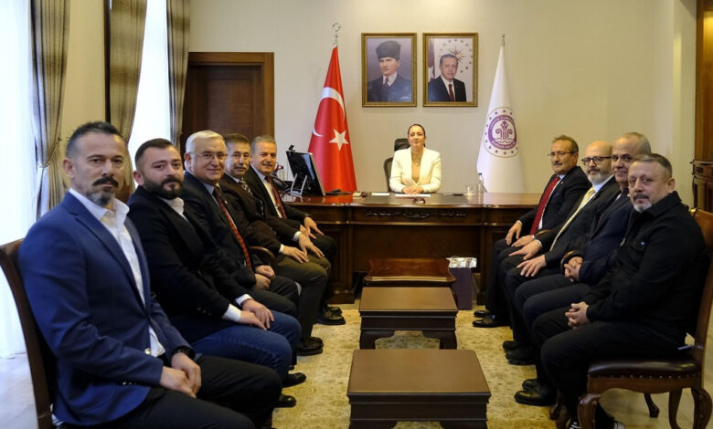 Burdur Valisi Tülay Baydar Bilgihan’ın konuğu amatör spor kulüp temsilcileri - Birlik Haber Ajansı