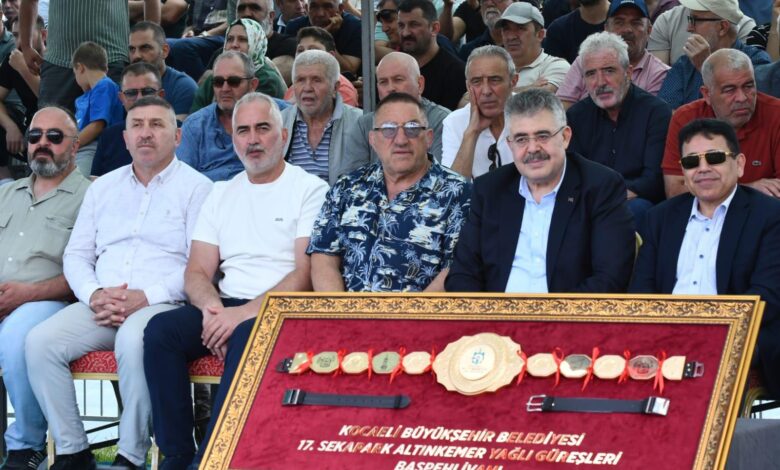 Veysel Tipioğlu, Sekapark Er Meydanı’nda pehlivanlarla buluştu - Birlik Haber Ajansı