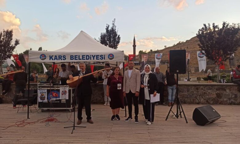 Kars’ta “Sözün ve Sazın İzinde: Âşıklar ve Şairler Şöleni” düzenlendi - Birlik Haber Ajansı