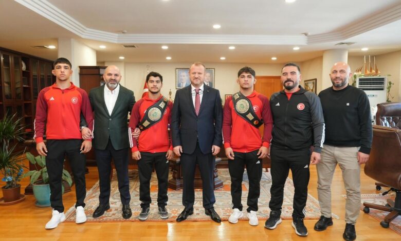 Dünya şampiyonu güreşçilerden RTÜK’e ziyaret - Birlik Haber Ajansı