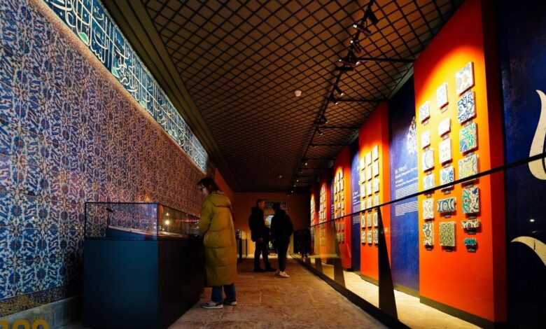 Topkapı Sarayı’ndaki Tarihi Mabeyn Yolu Çini Sanat Galerisi olarak açıldı - Birlik Haber Ajansı